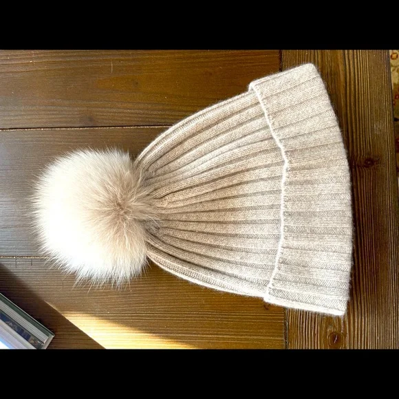 NWT MINNIEROSE Cream Cashmere Blend Beanie Hat One Size Minnie Rose Cashmere Ribbed Beanie – SINGER22 main image 2